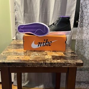 Nike Blazer Mid ‘77 EMB men’s size 10.5
